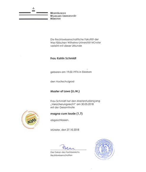 Rechtsanwältin Katrin Schmidt nach erfolgreichem Abschluss des Masterstudiengangs „Versicherungsrecht“ jetzt auch Master of Laws (LL.M.)